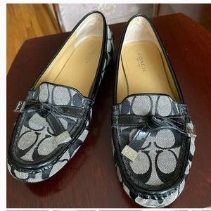 COACH loafers. Sz 6.5